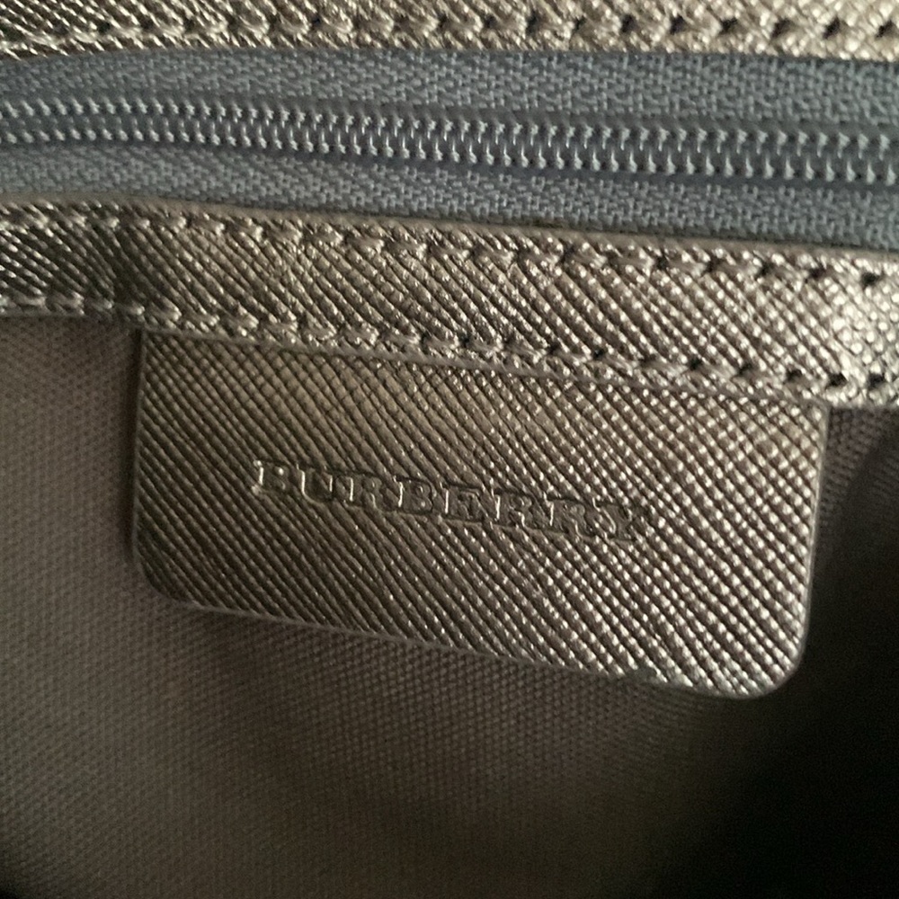 Vintage Burberry Mettalic Crossbody Bag - Picture 7 of 16